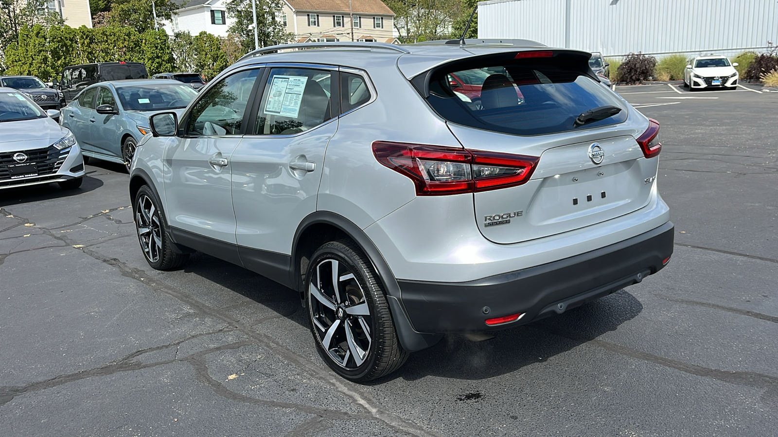 2021 Nissan Rogue Sport SL 5