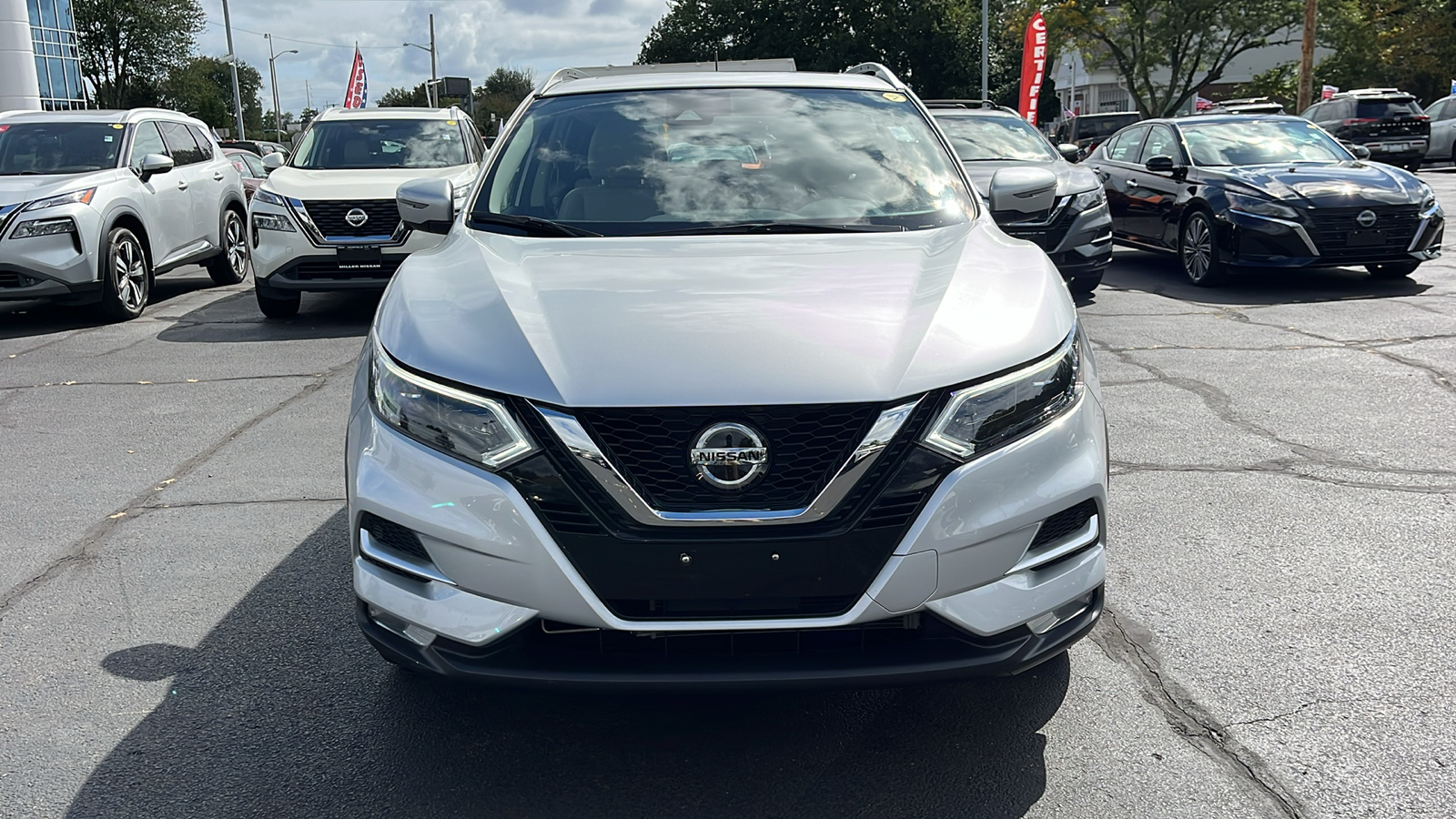 2021 Nissan Rogue Sport SL 8