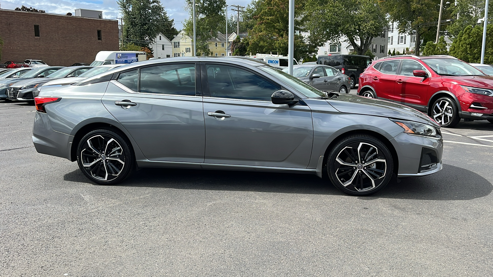 2023 Nissan Altima 2.5 SR 2