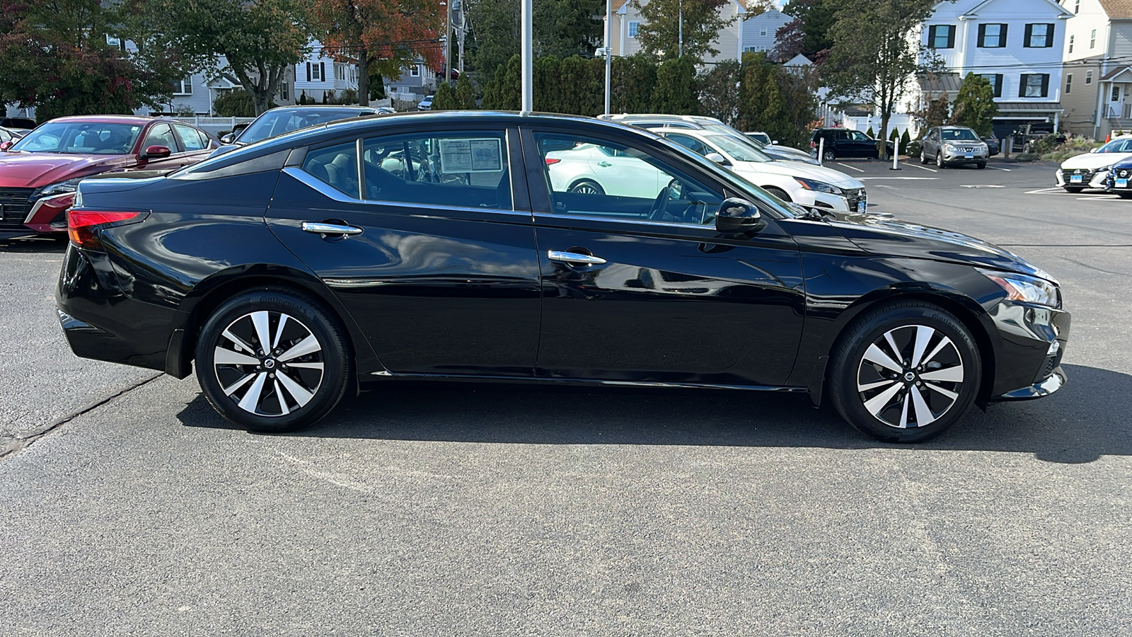 2021 Nissan Altima 2.5 SV 2