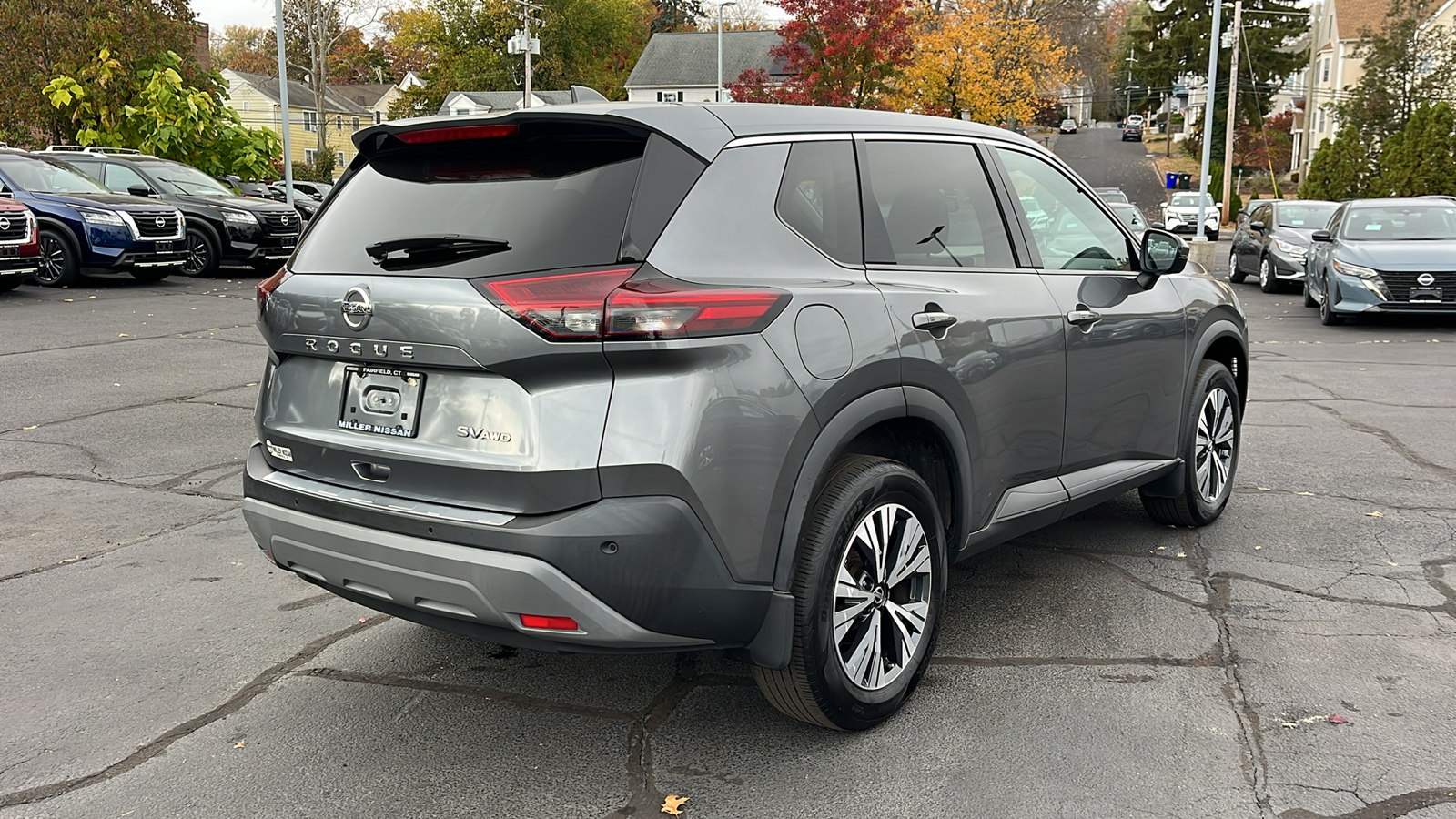 2021 Nissan Rogue SV 3