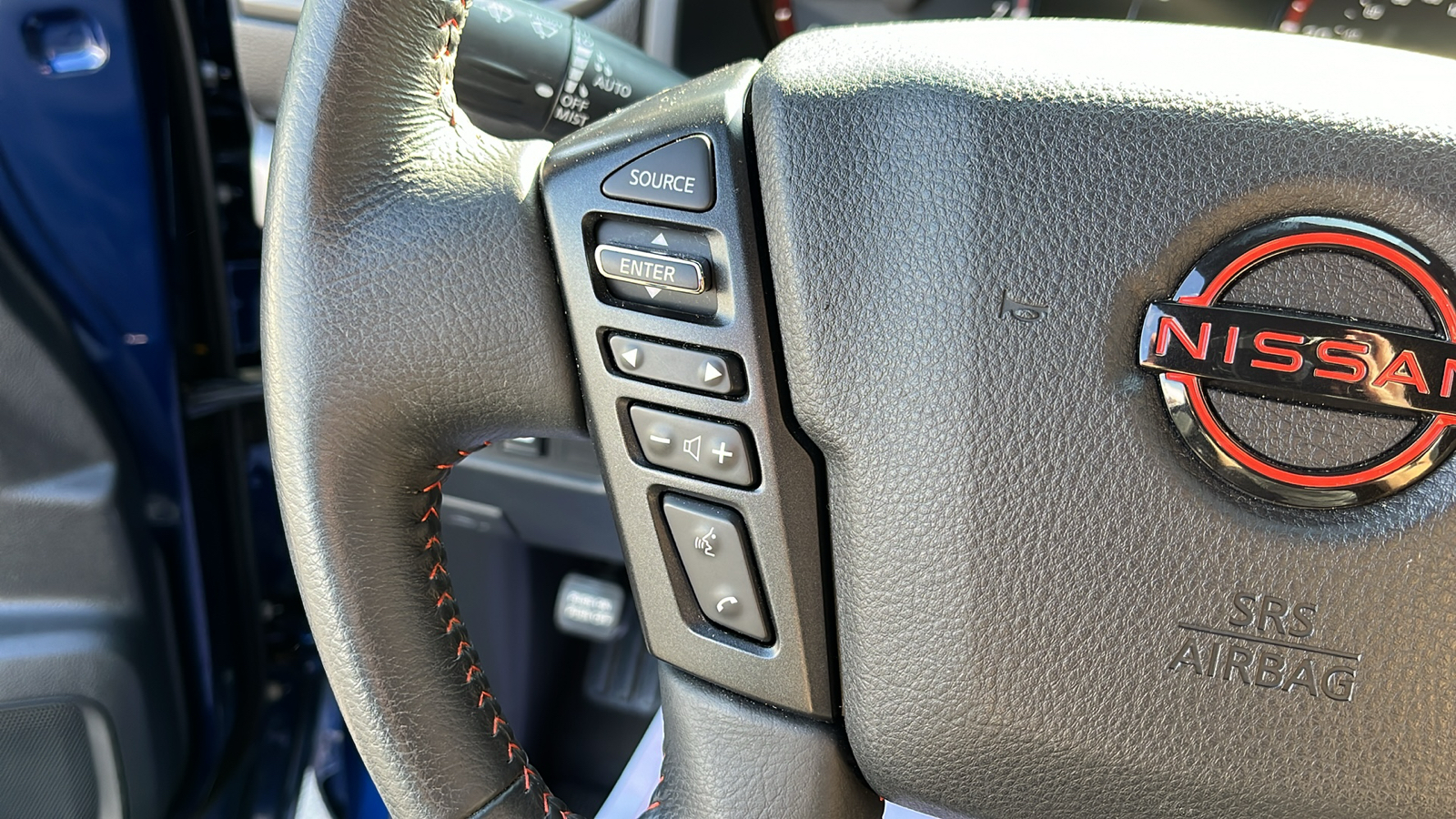 2023 Nissan Titan PRO-4X 14