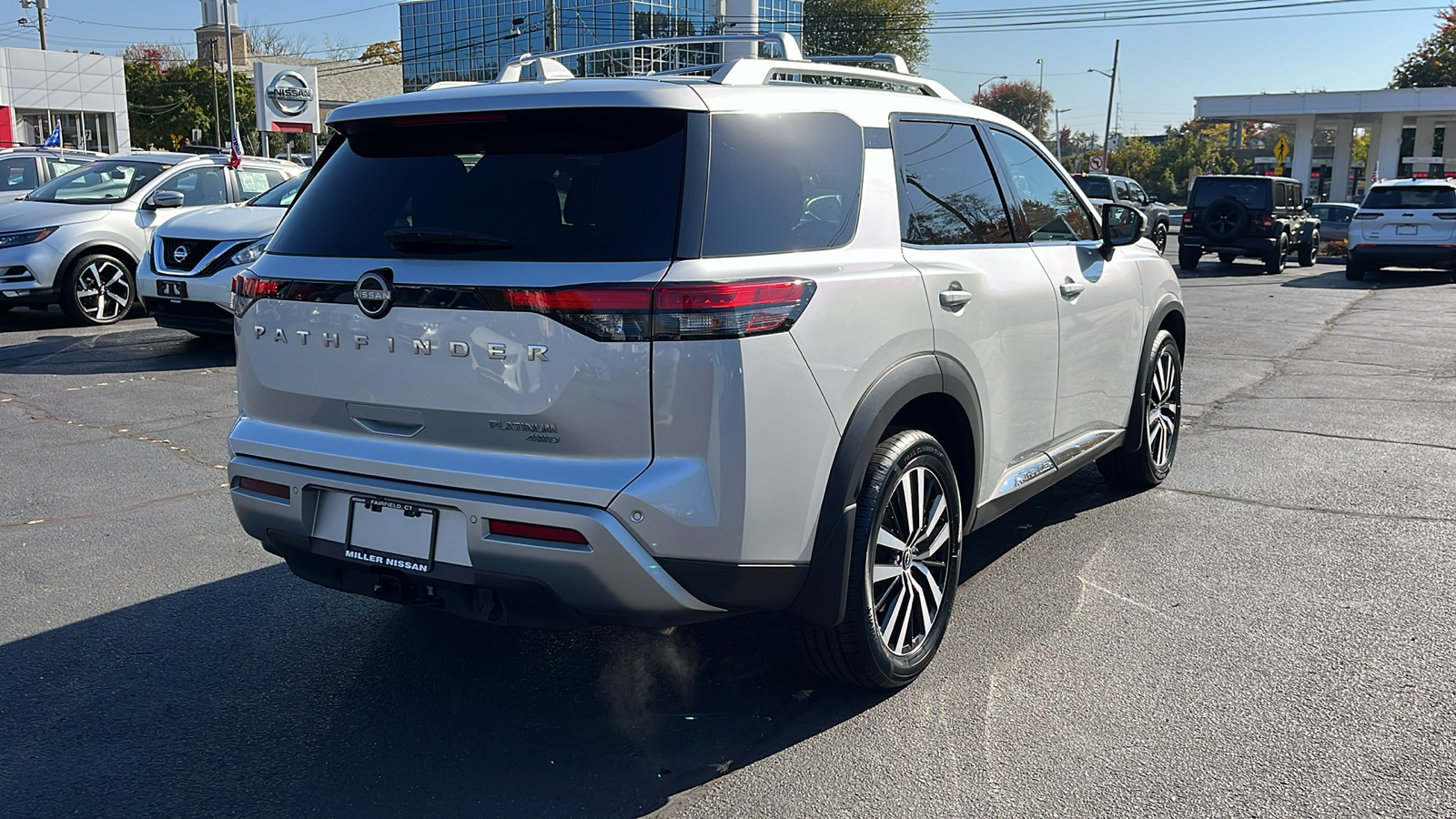 2023 Nissan Pathfinder Platinum 3