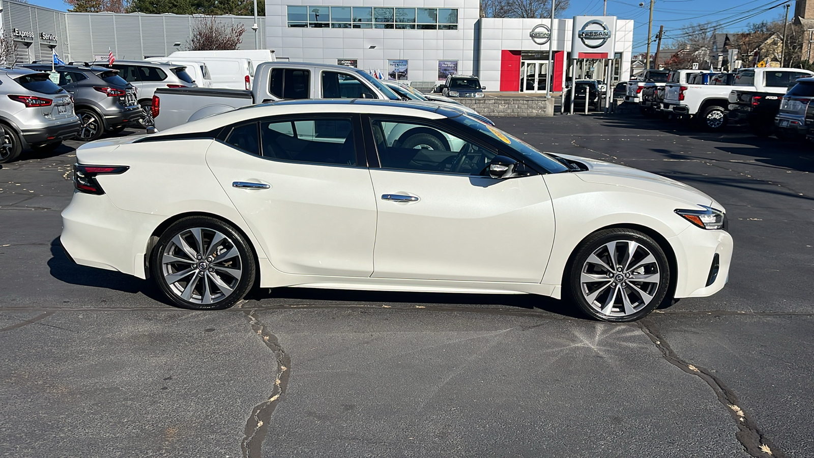 2022 Nissan Maxima Platinum 2