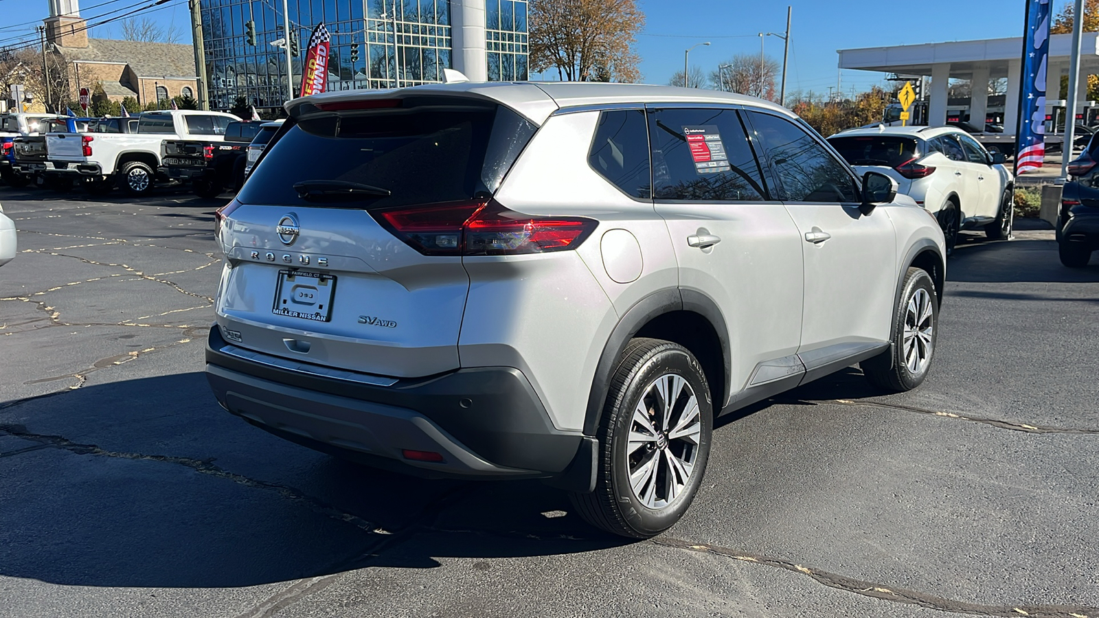 2021 Nissan Rogue SV 3