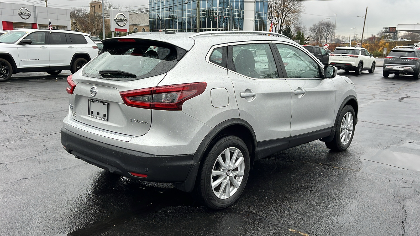 2021 Nissan Rogue Sport SV 3