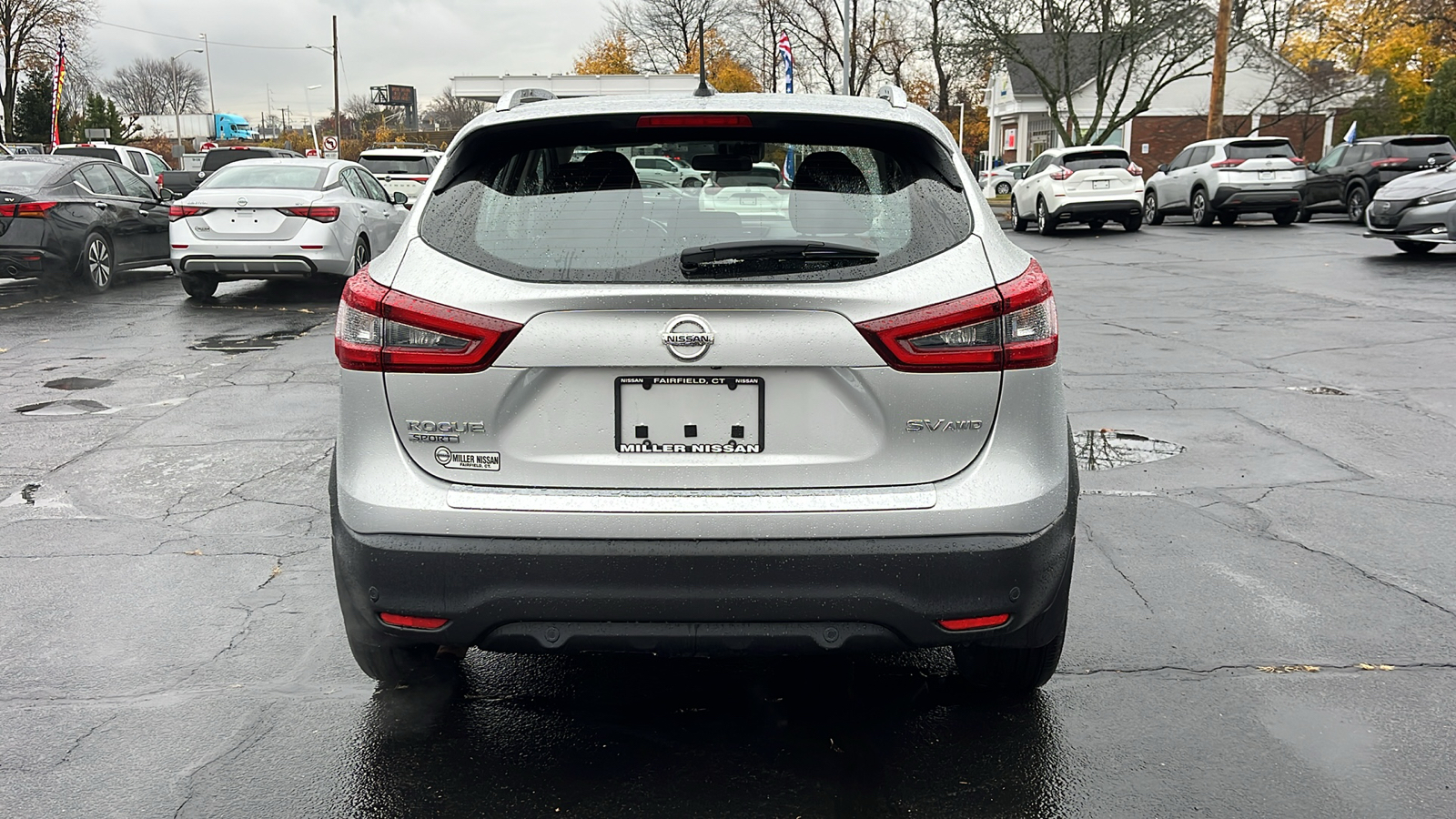 2021 Nissan Rogue Sport SV 4