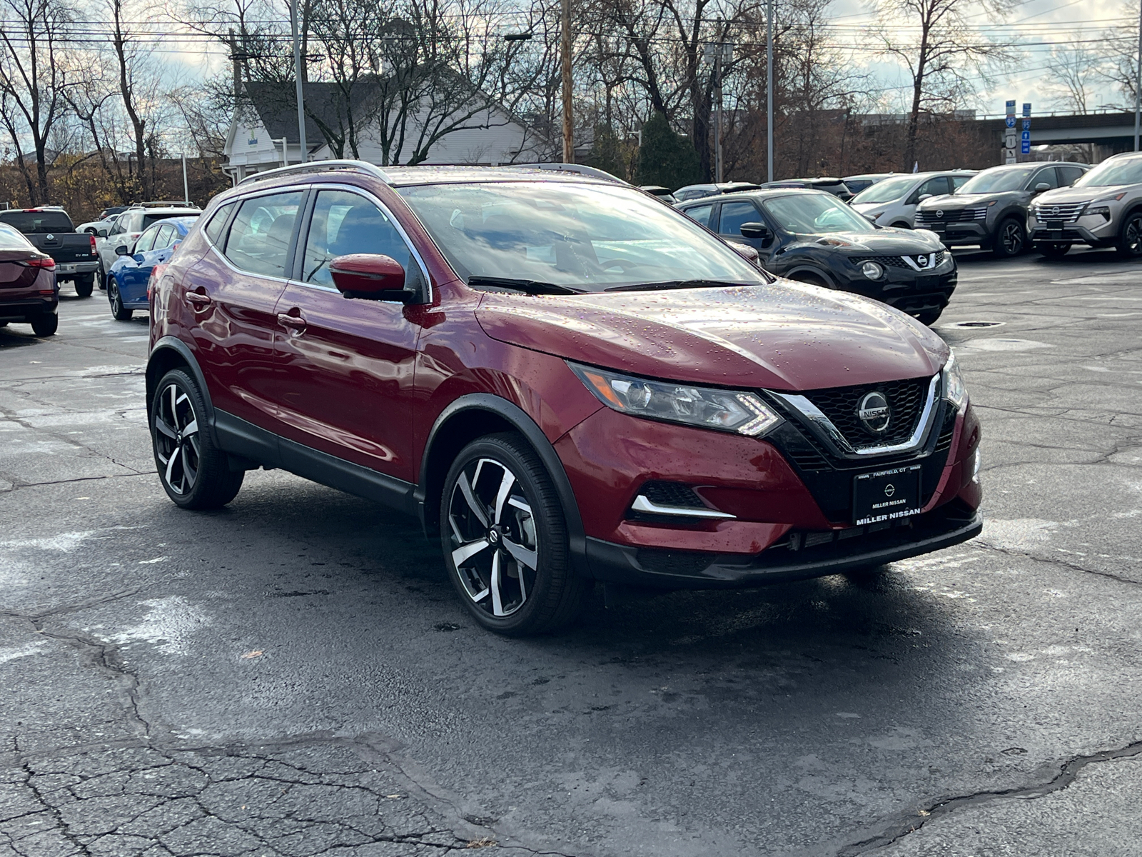 2022 Nissan Rogue Sport SL 1