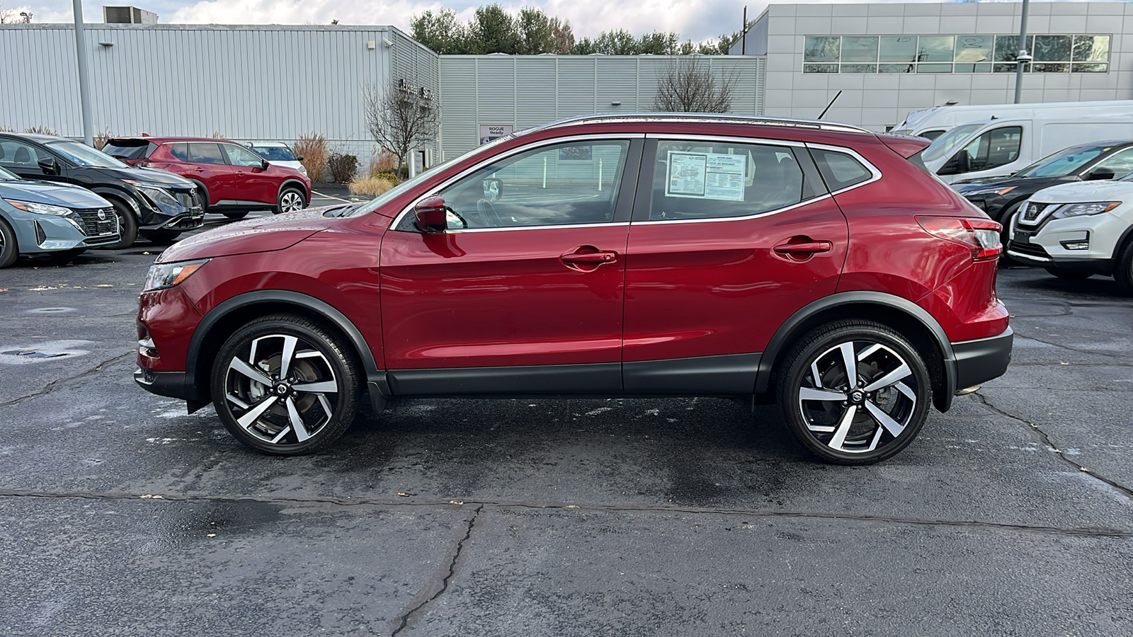 2022 Nissan Rogue Sport SL 6