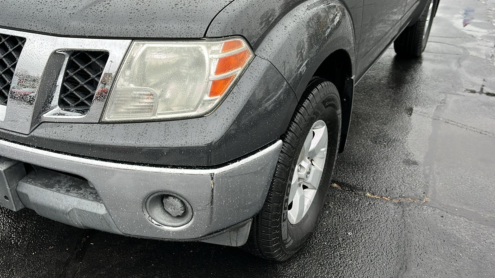 2011 Nissan Frontier SV 9