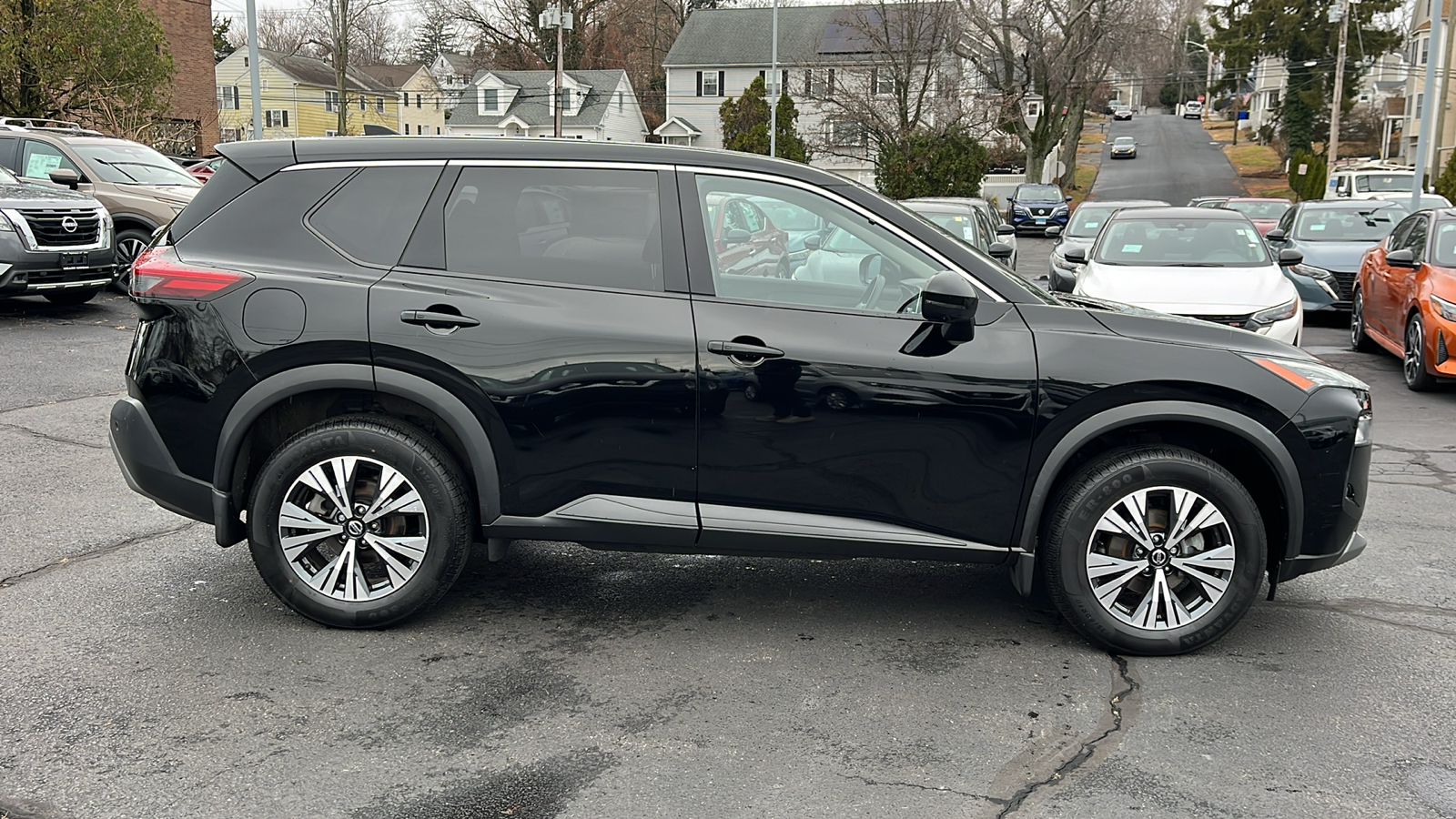 2021 Nissan Rogue SV 2