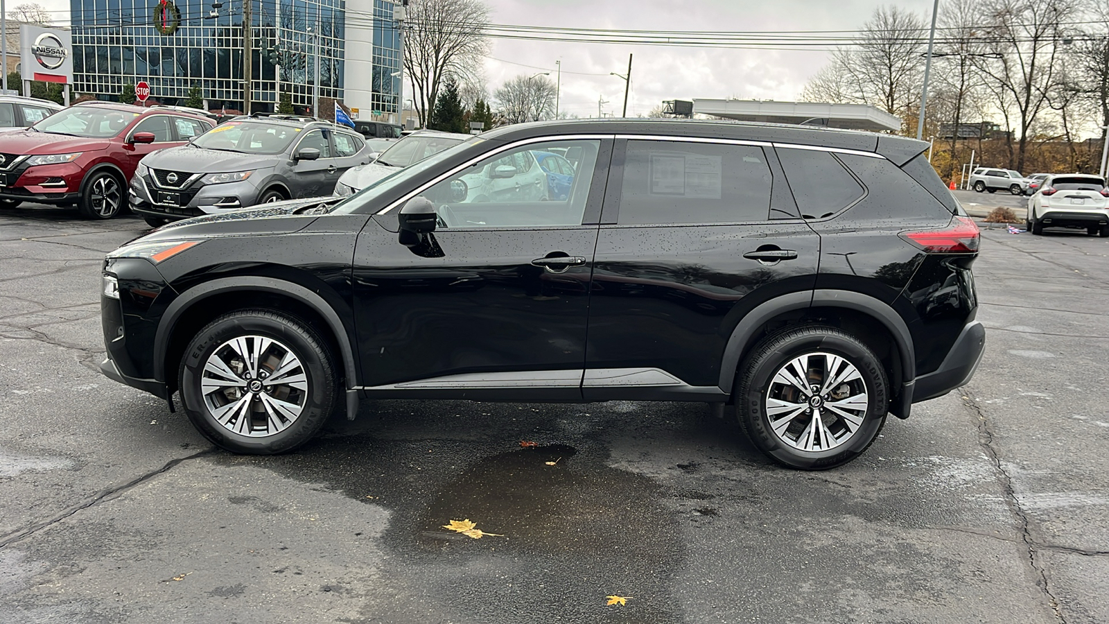 2021 Nissan Rogue SV 6