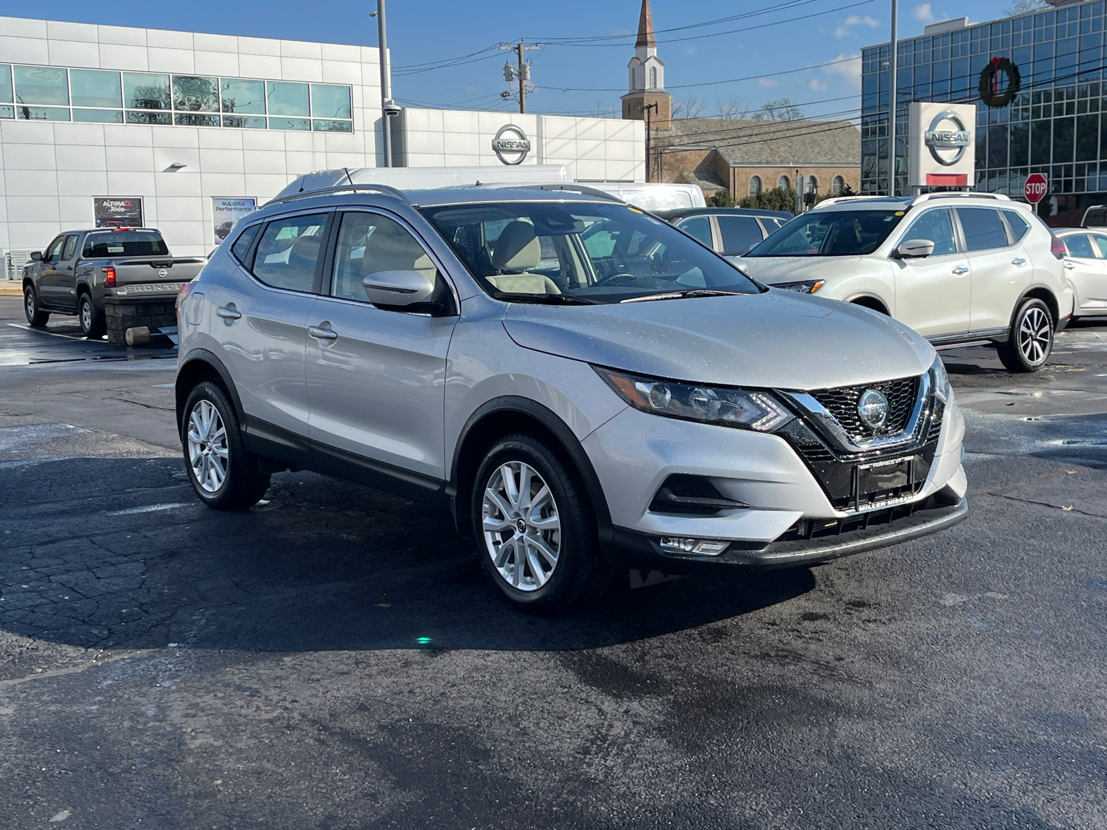 2021 Nissan Rogue Sport SV 1