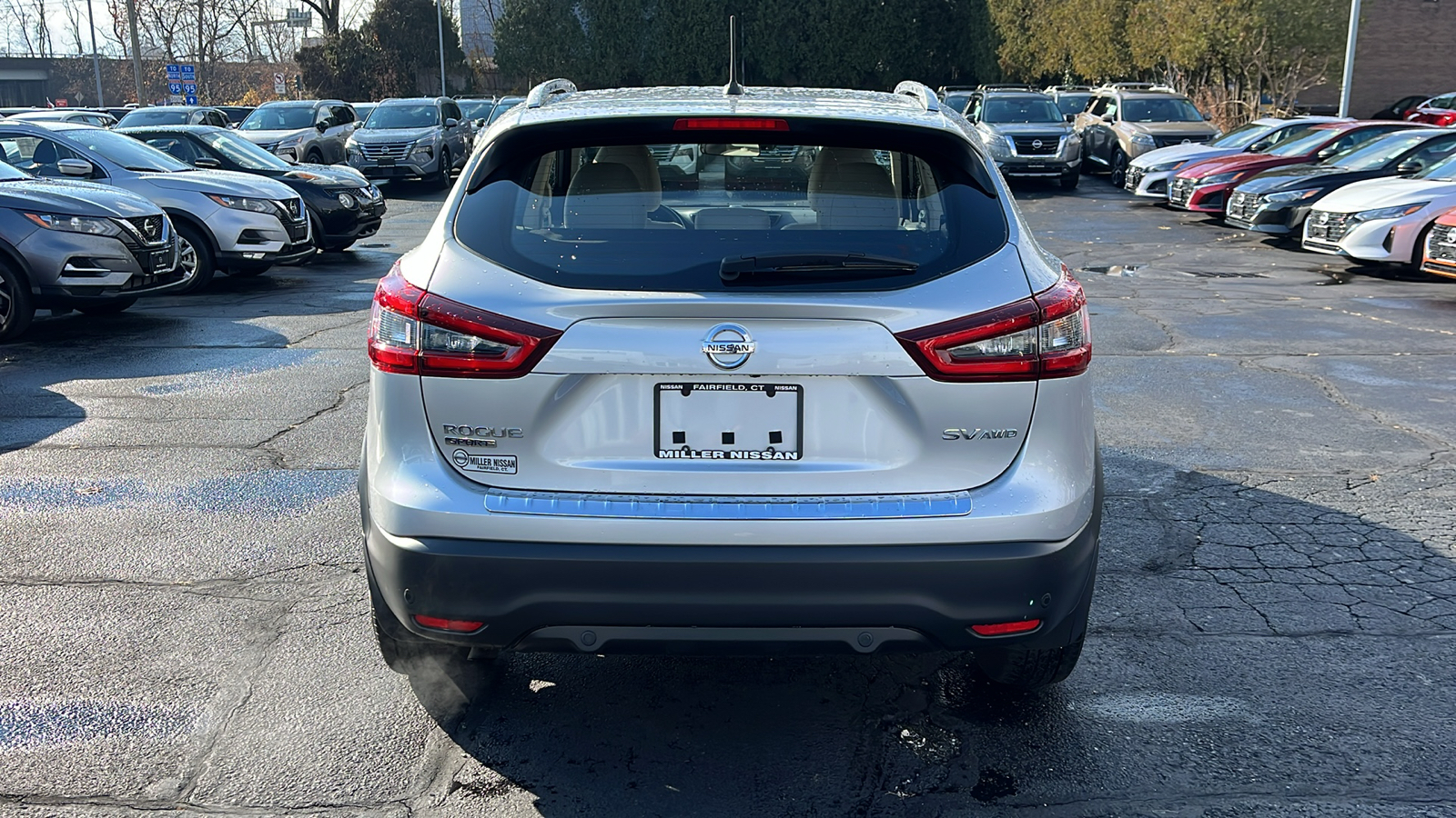 2021 Nissan Rogue Sport SV 4