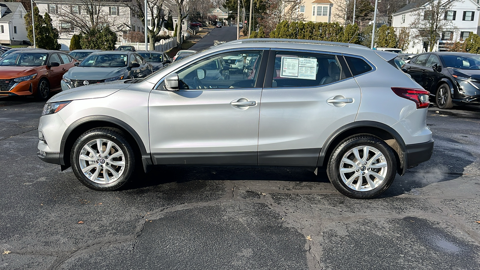 2021 Nissan Rogue Sport SV 6