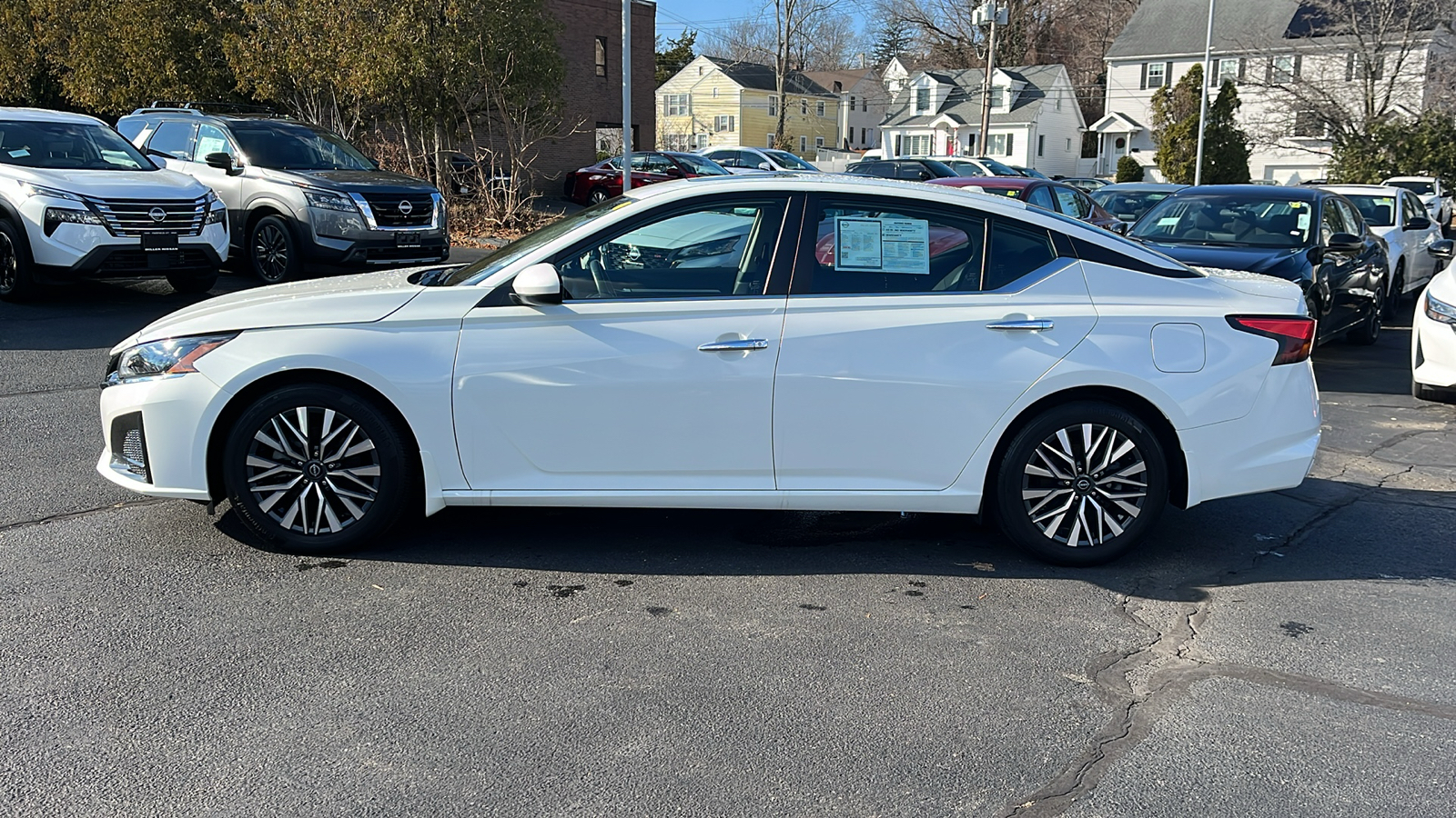 2023 Nissan Altima 2.5 SV 6