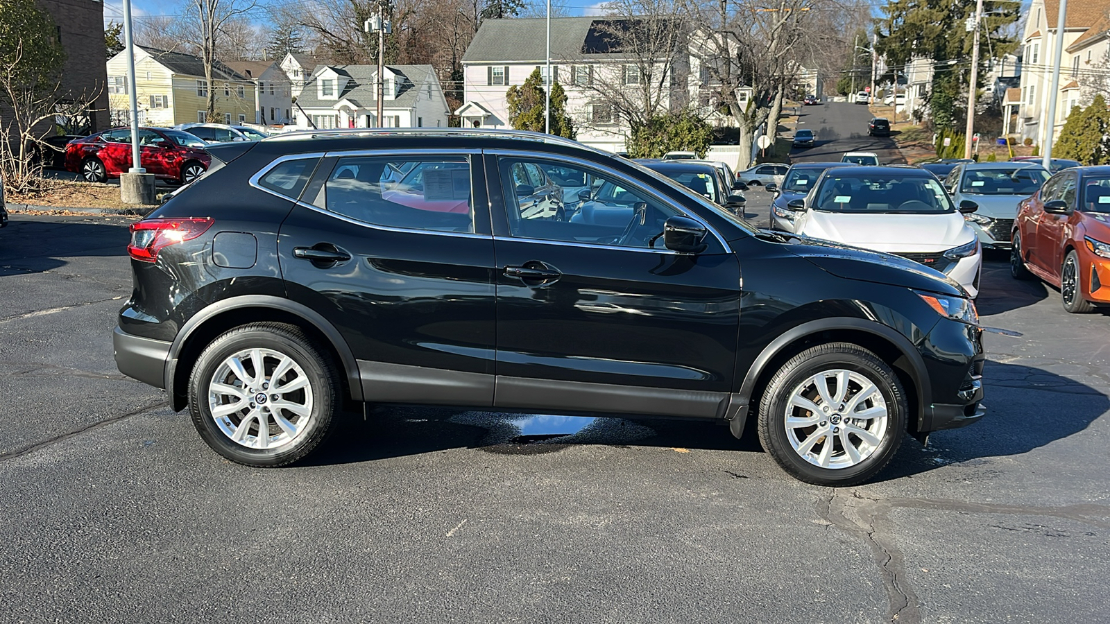 2021 Nissan Rogue Sport SV 2