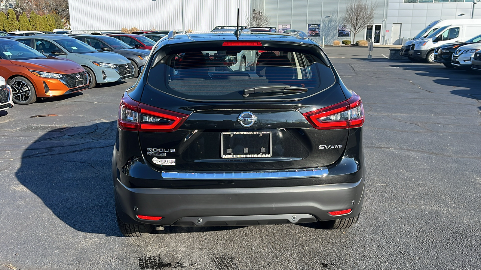 2021 Nissan Rogue Sport SV 4