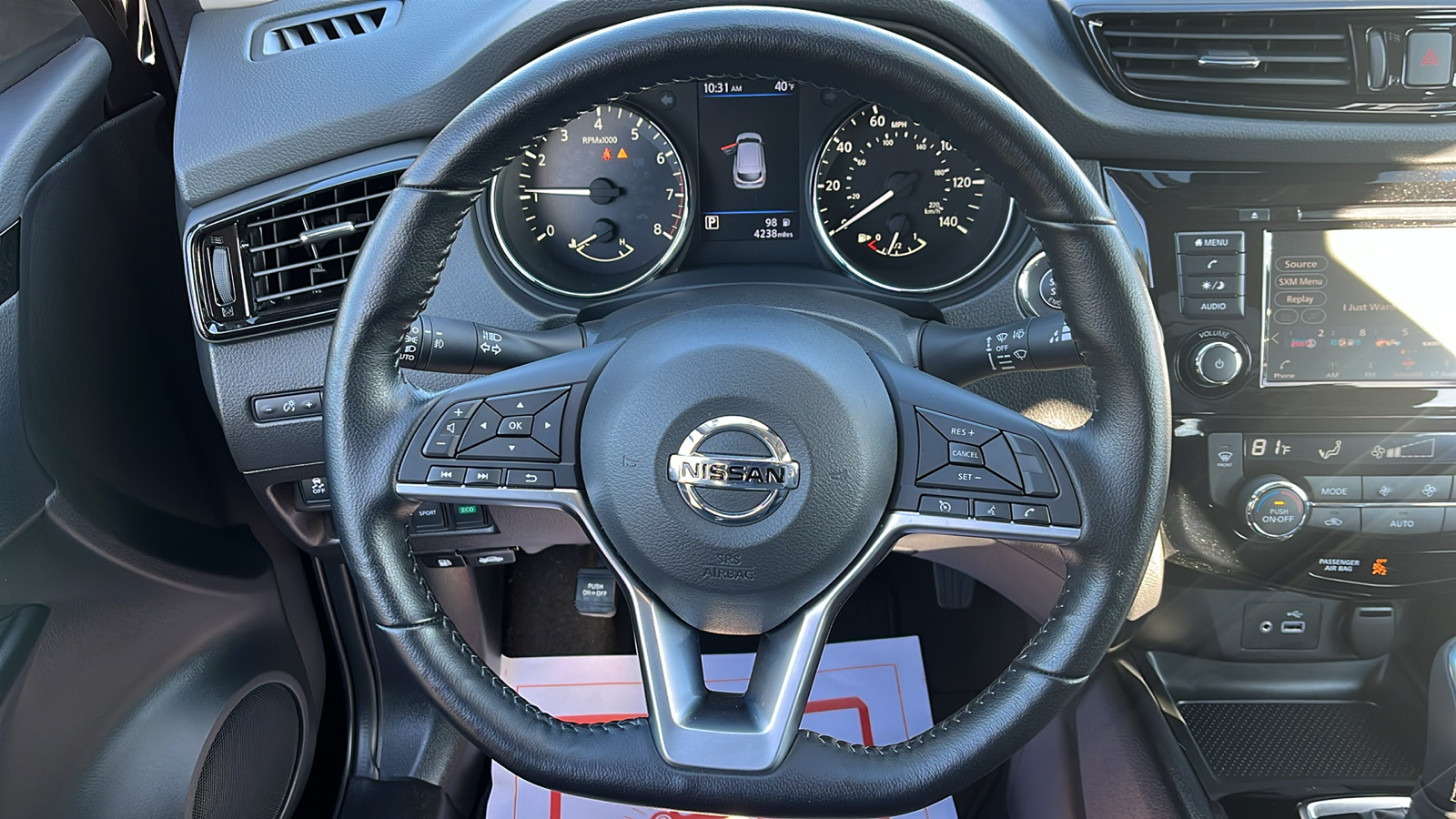 2021 Nissan Rogue Sport SV 13