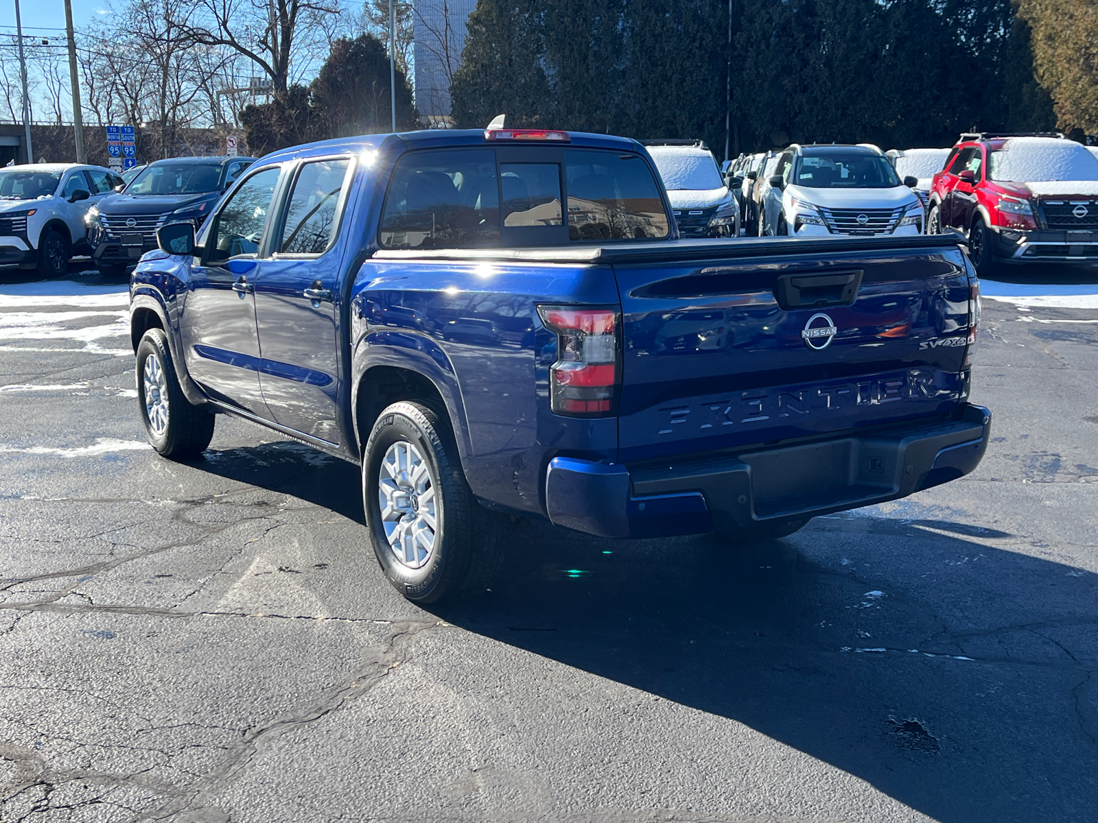 2022 Nissan Frontier SV 4