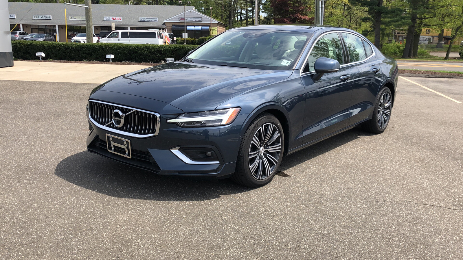 2021 Volvo S60 Momentum 2