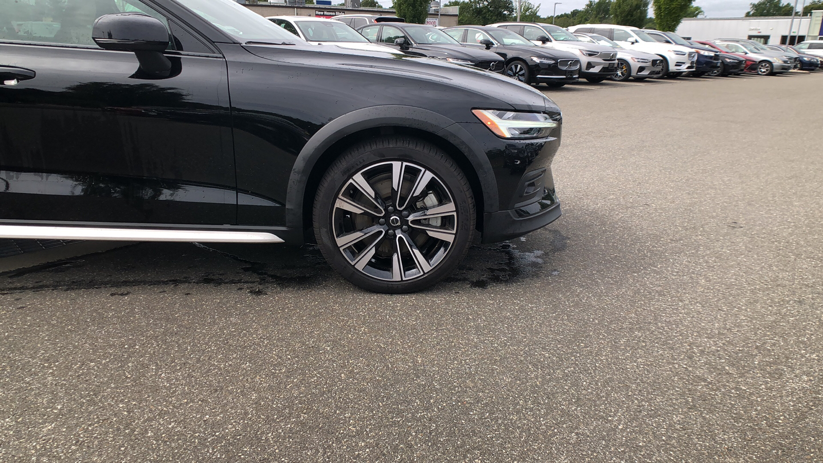 2023 Volvo V60 Cross Country Ultimate 10