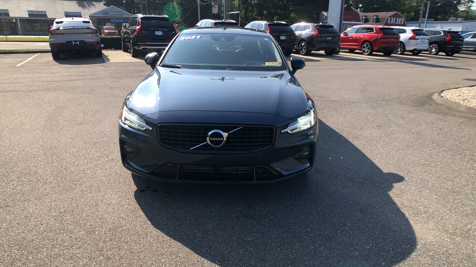 2021 Volvo S60 Momentum 2