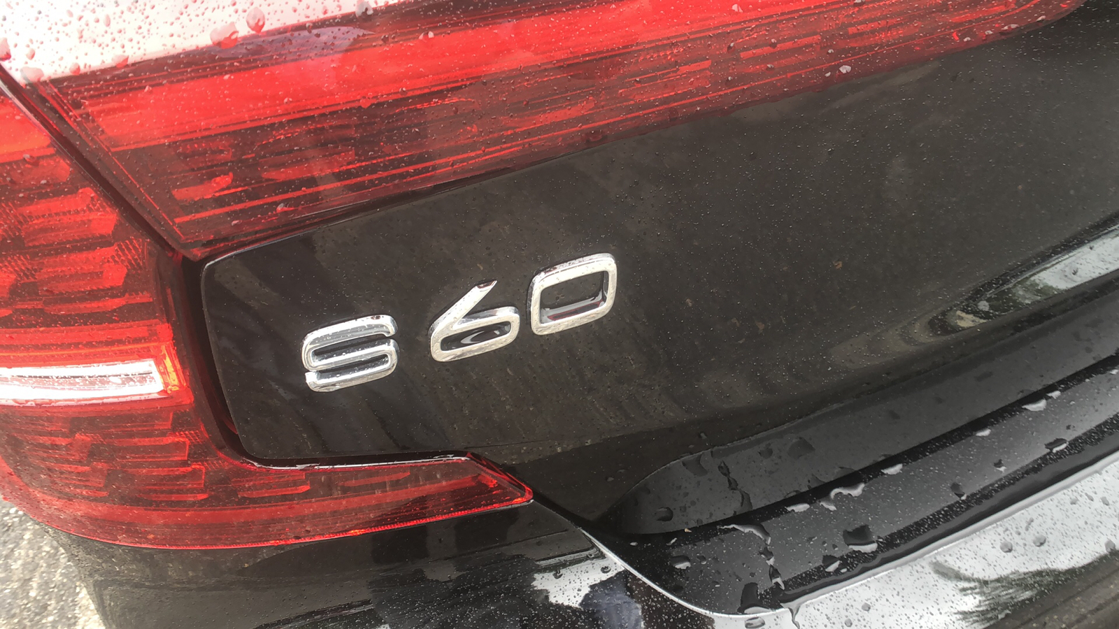 2021 Volvo S60 Momentum 39
