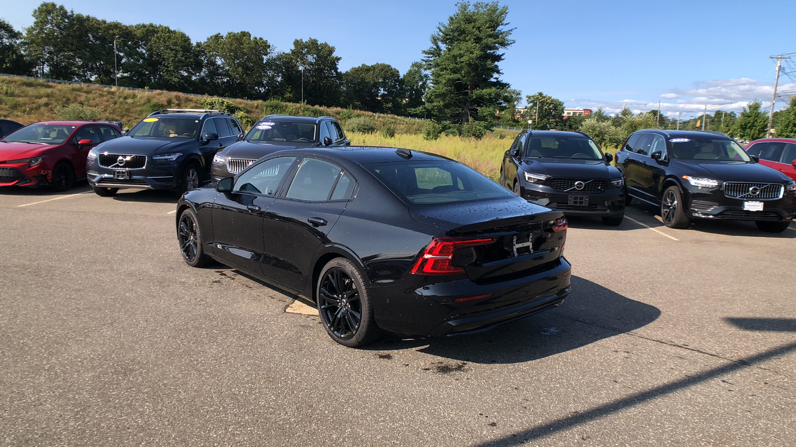 2023 Volvo S60 Plus Black Edition 5