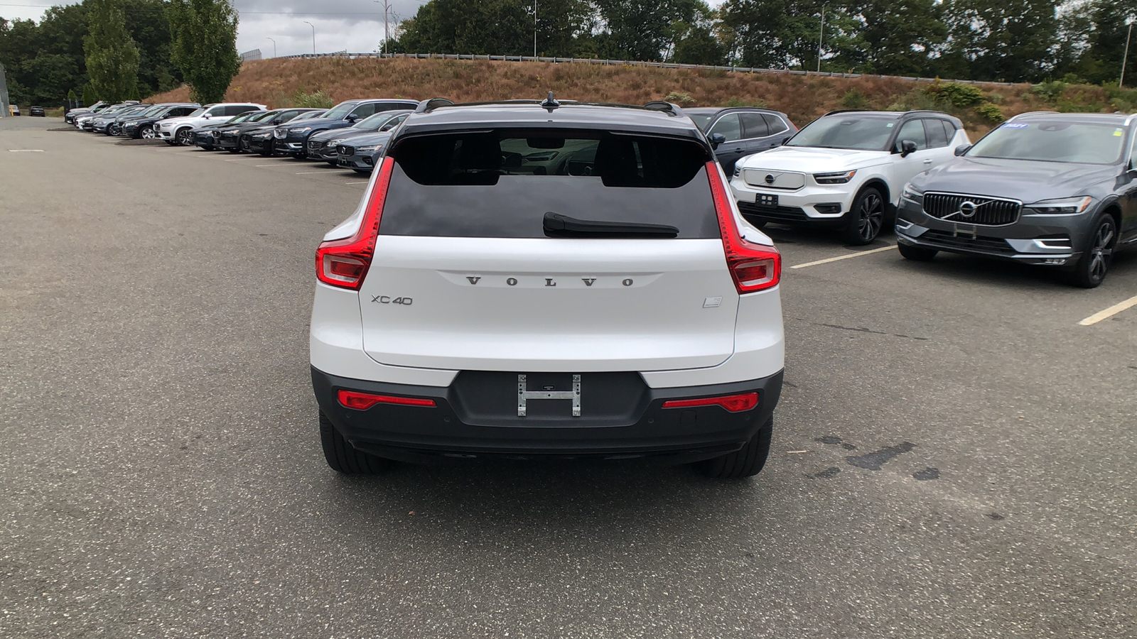 2021 Volvo XC40  6