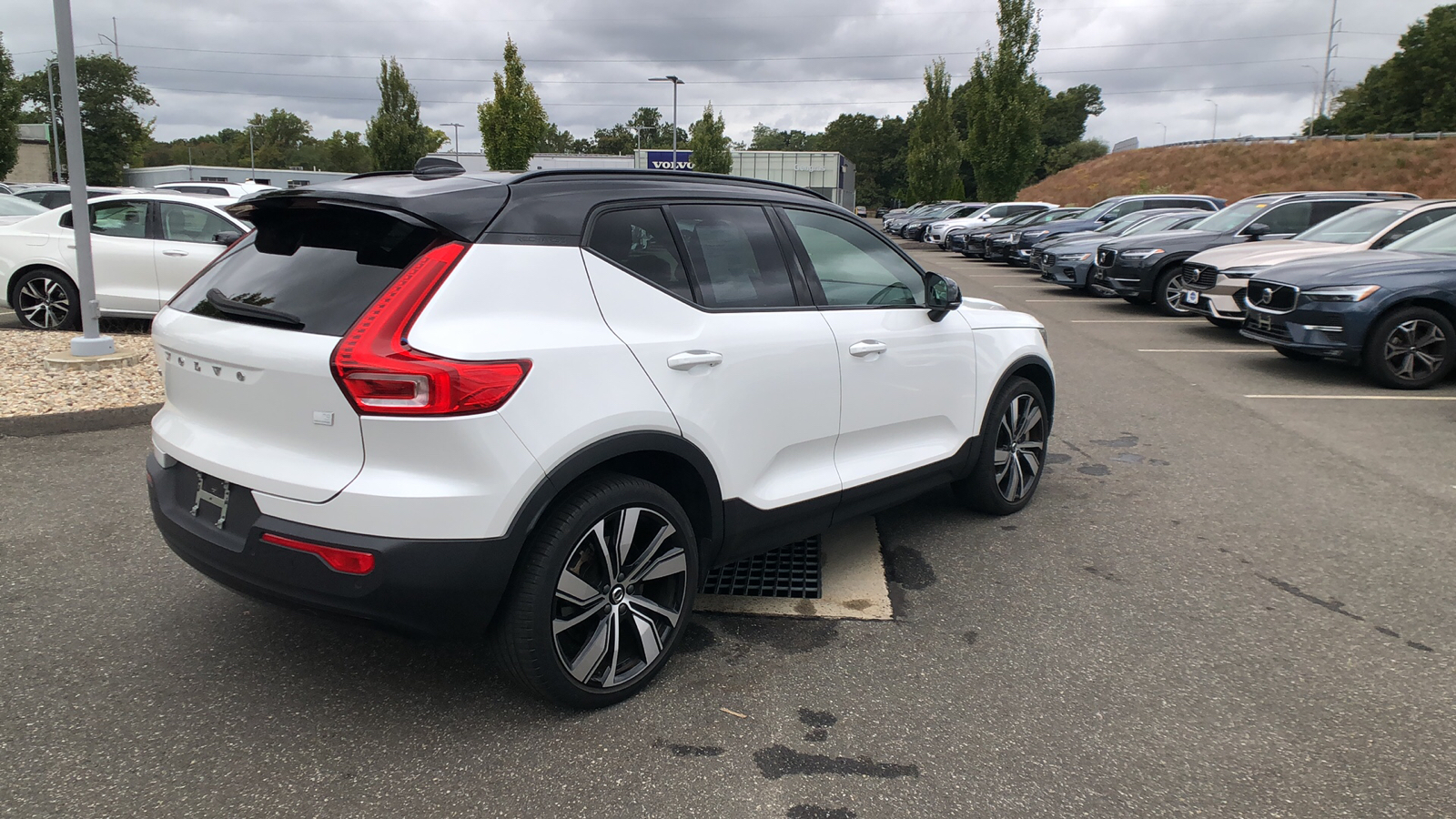 2021 Volvo XC40  7