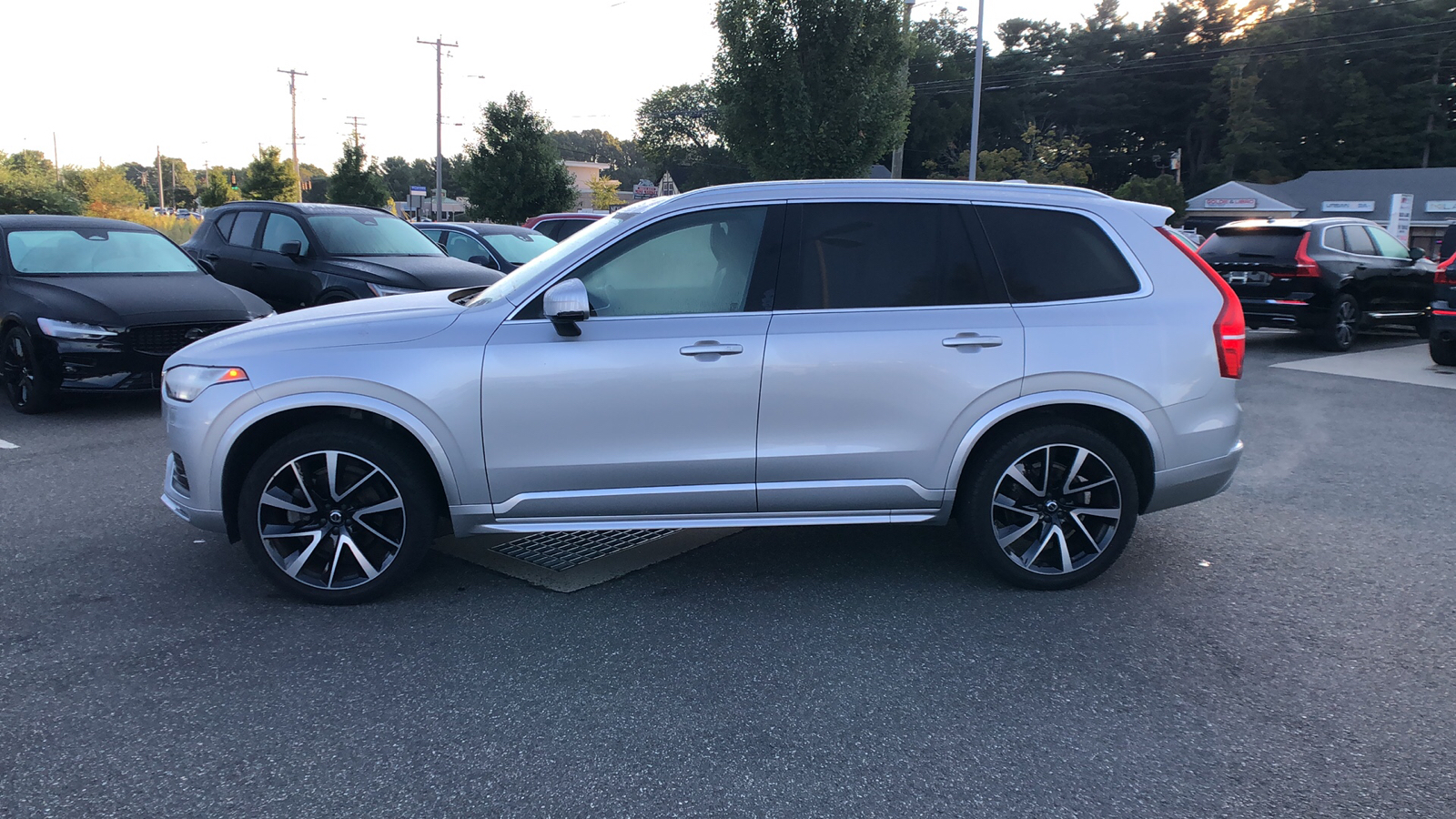 2021 Volvo XC90 Momentum 4