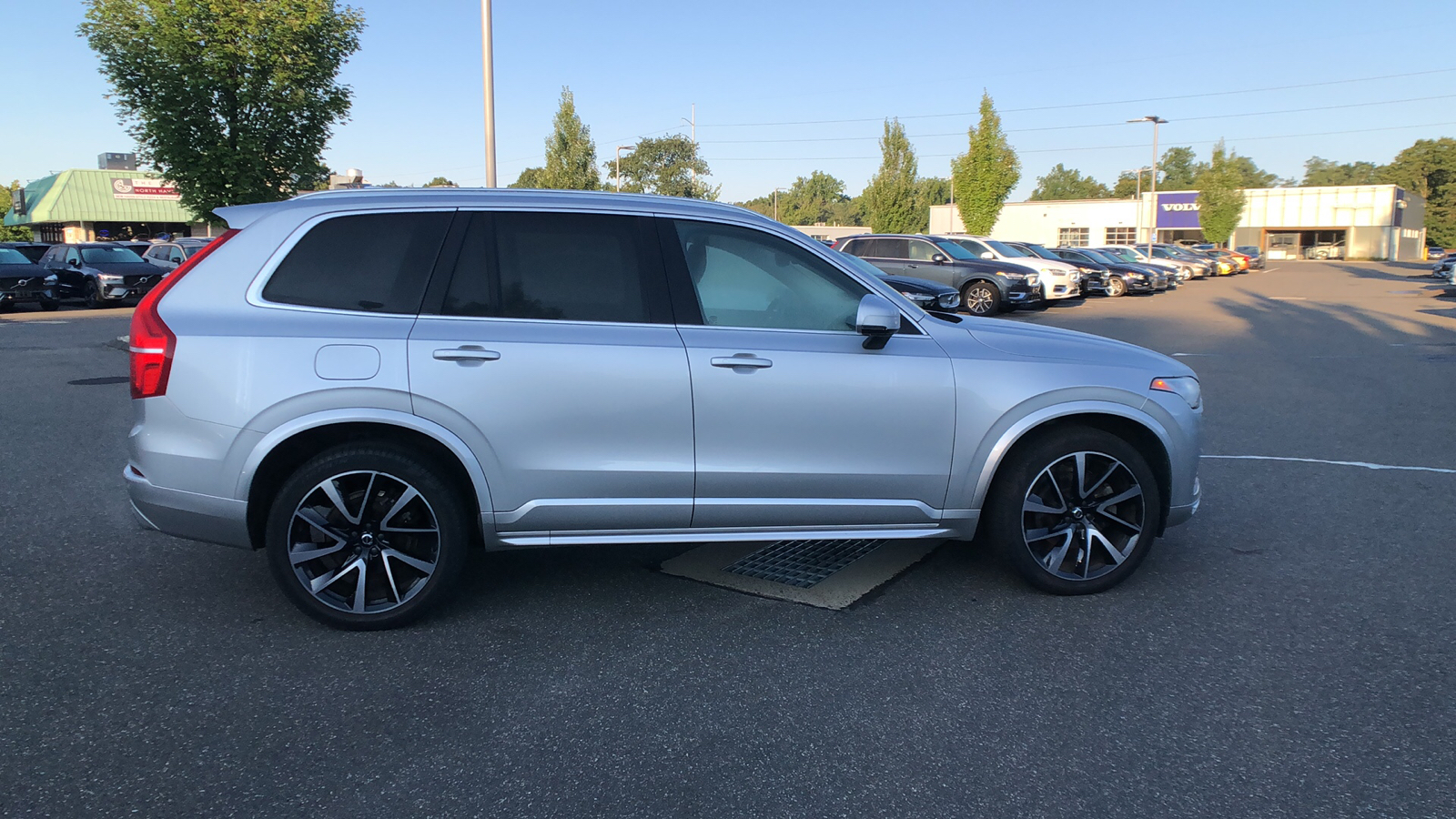 2021 Volvo XC90 Momentum 8