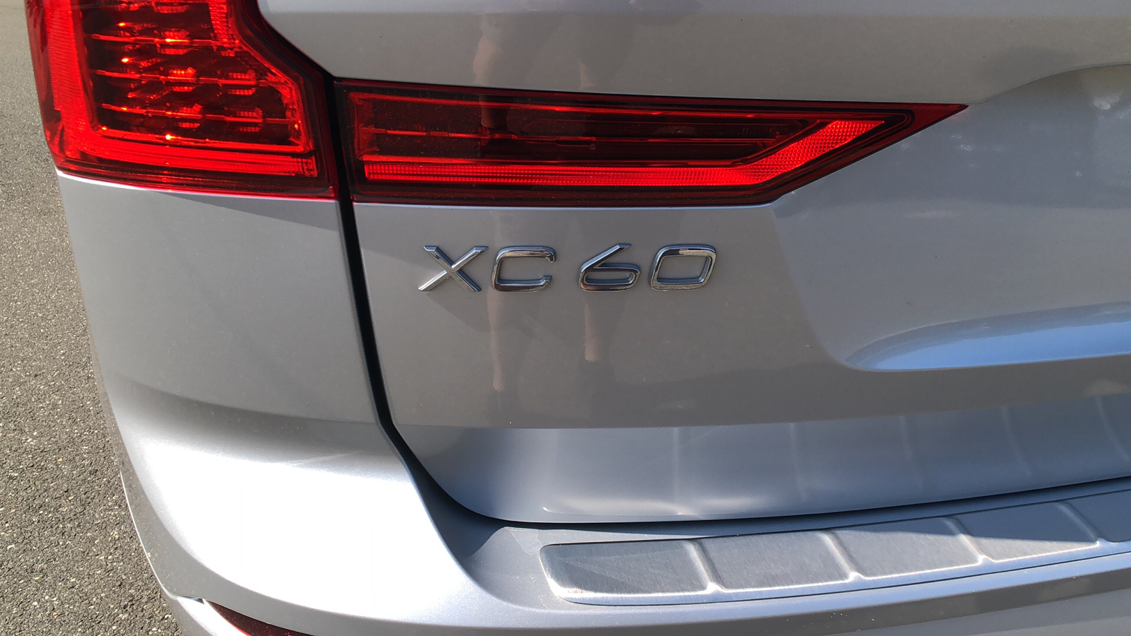 2021 Volvo XC60 Momentum 15