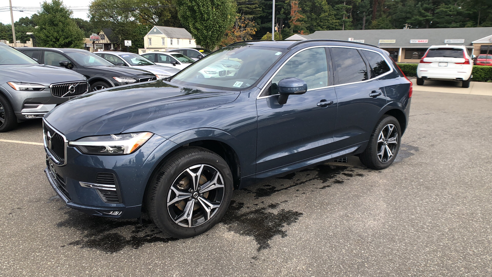 2022 Volvo XC60 Momentum 3