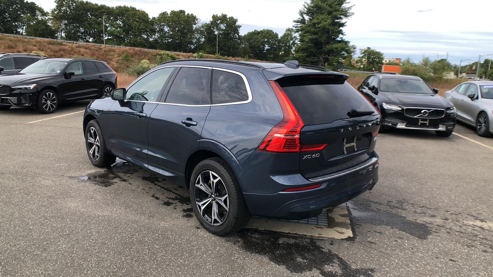 2022 Volvo XC60 Momentum 5