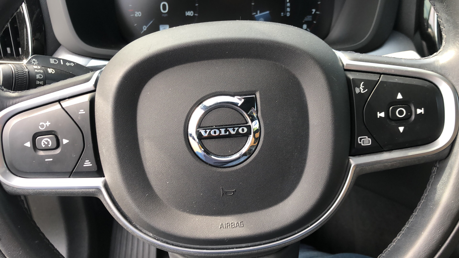 2020 Volvo XC60 Momentum 14