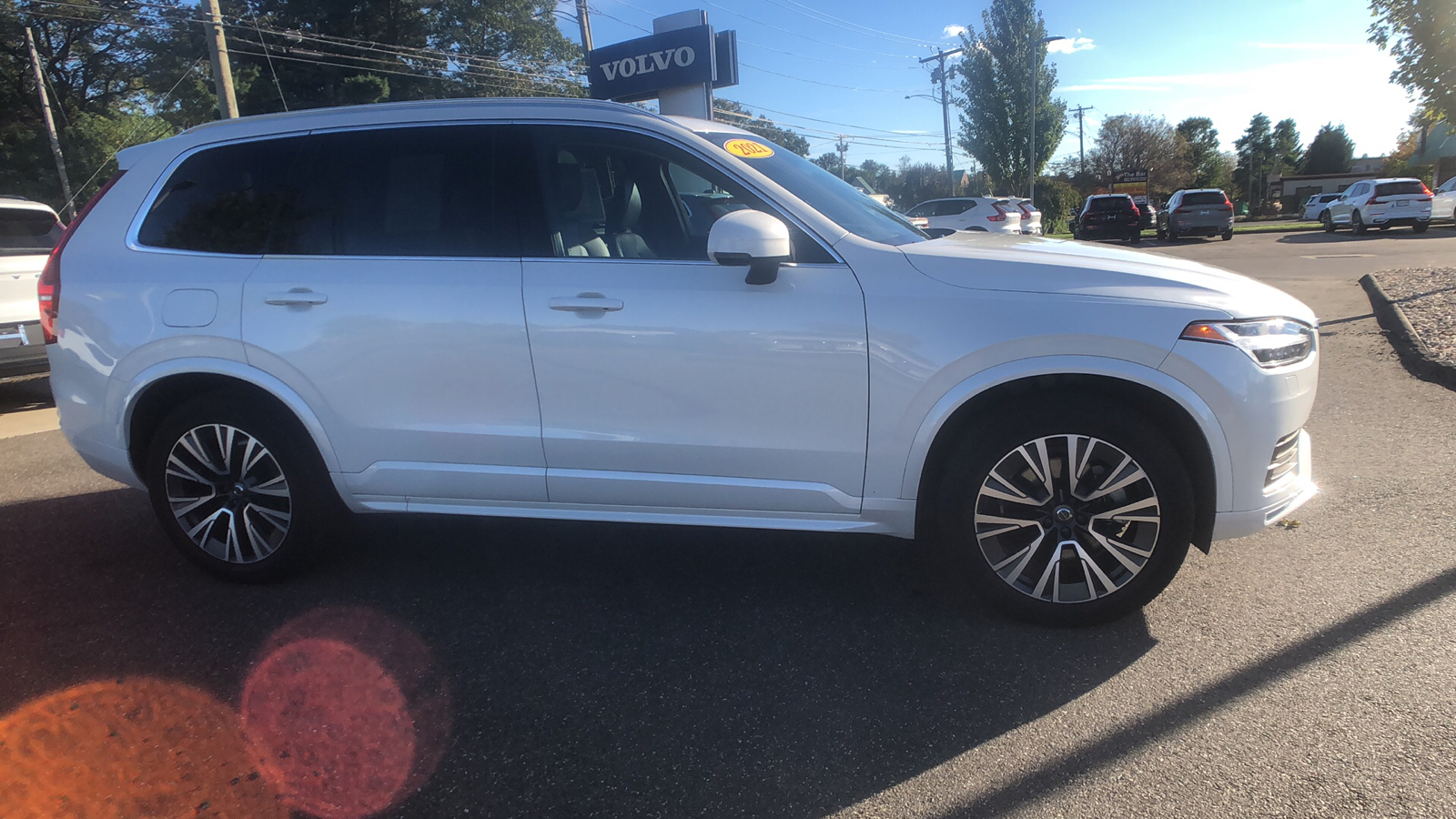 2021 Volvo XC90 Momentum 2