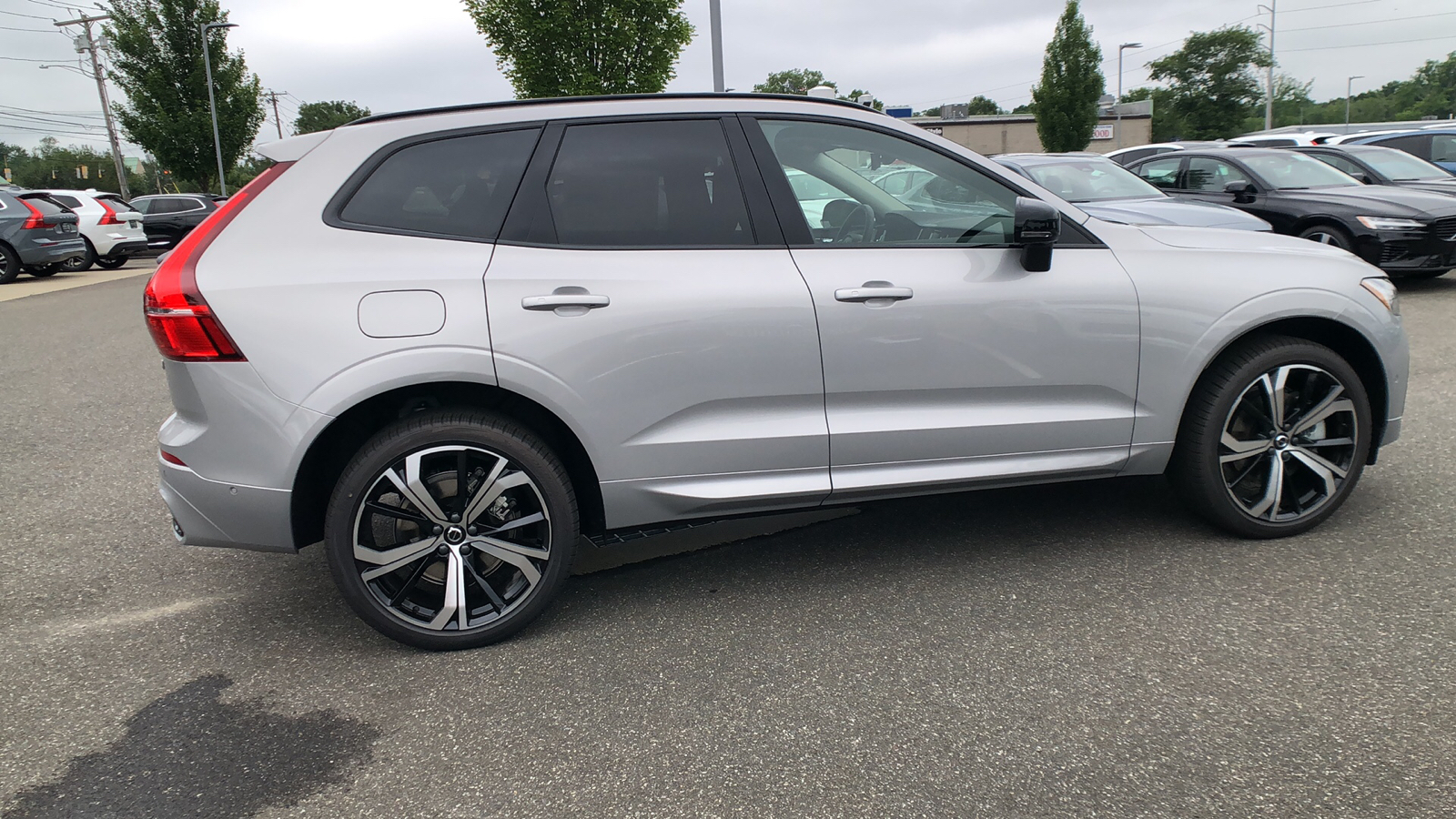 2025 Volvo XC60 Plug-In Hybrid Ultra 11