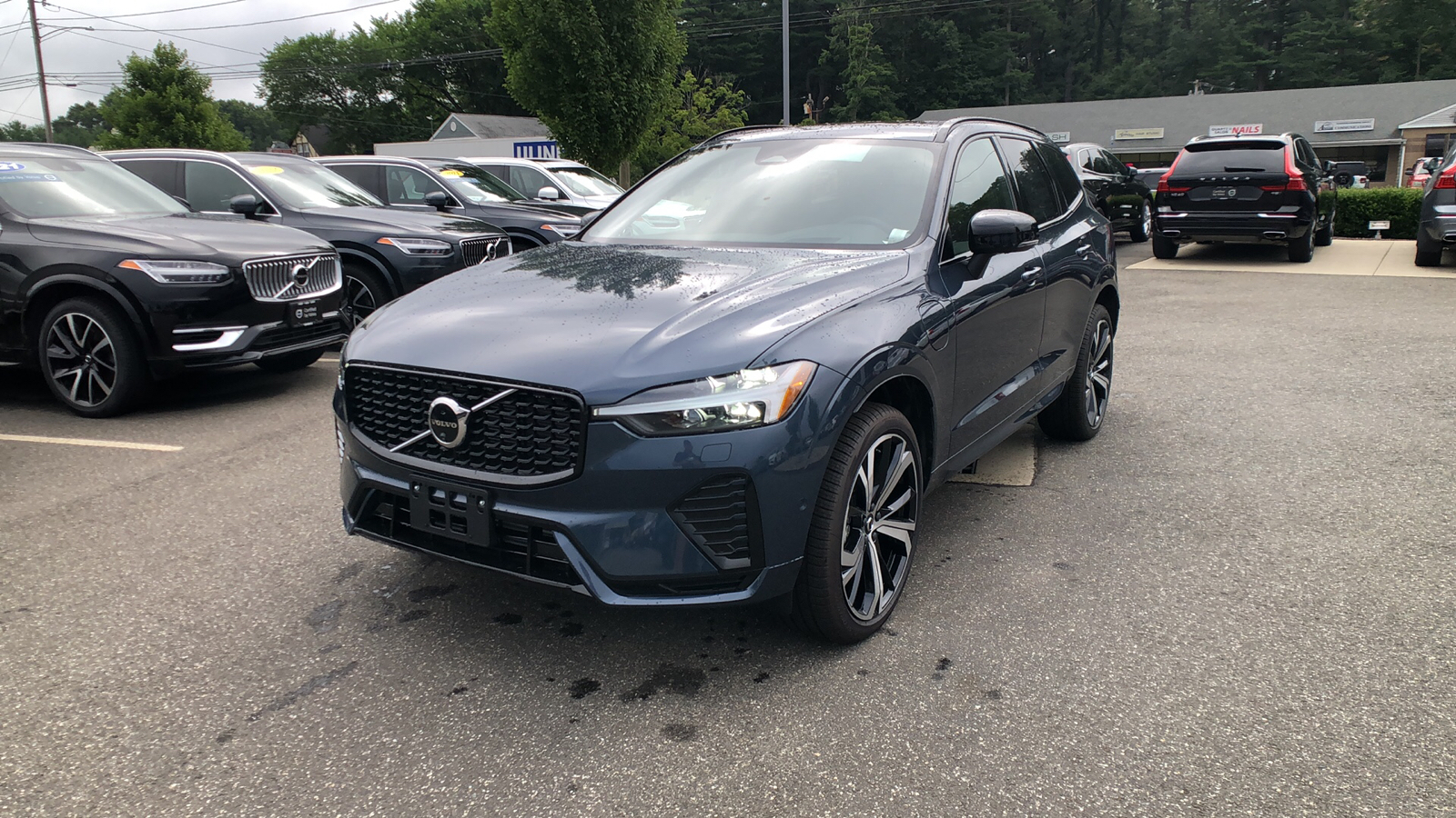 2025 Volvo XC60 Plug-In Hybrid Ultra 3