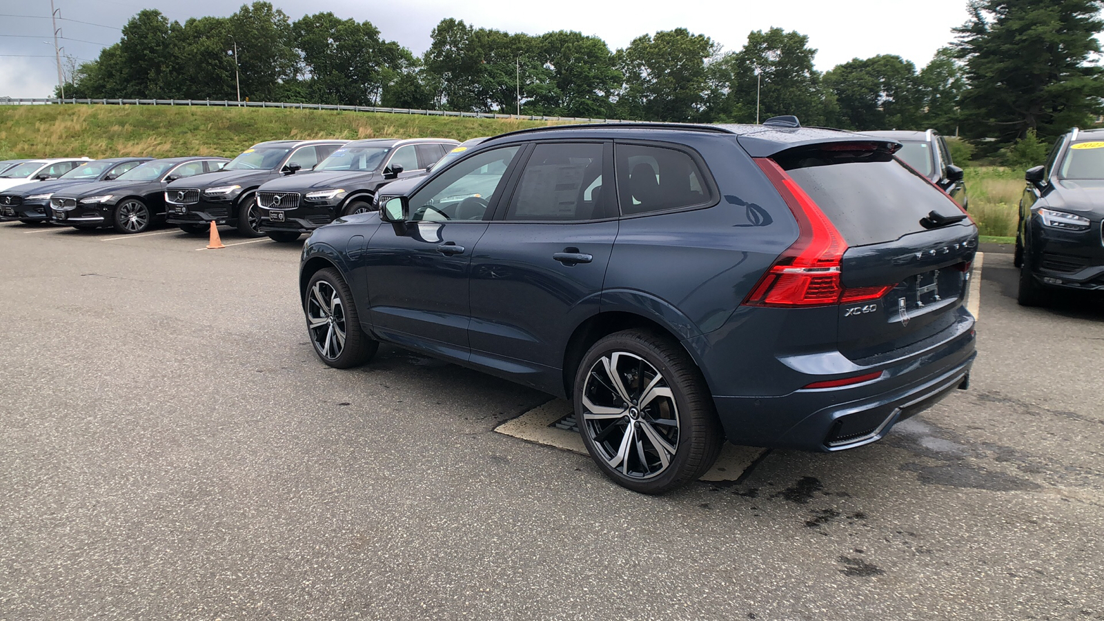 2025 Volvo XC60 Plug-In Hybrid Ultra 6