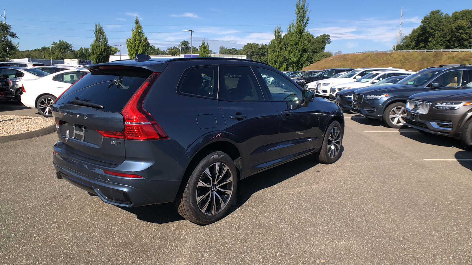 2025 Volvo XC60 Core 7