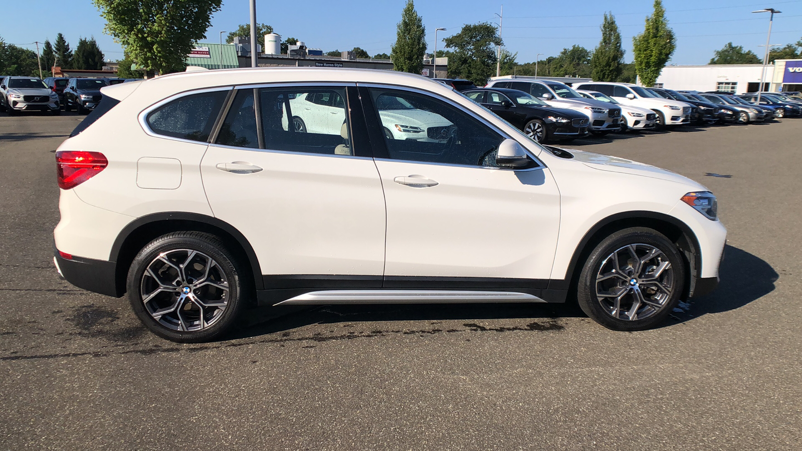 2021 BMW X1 xDrive28i 8