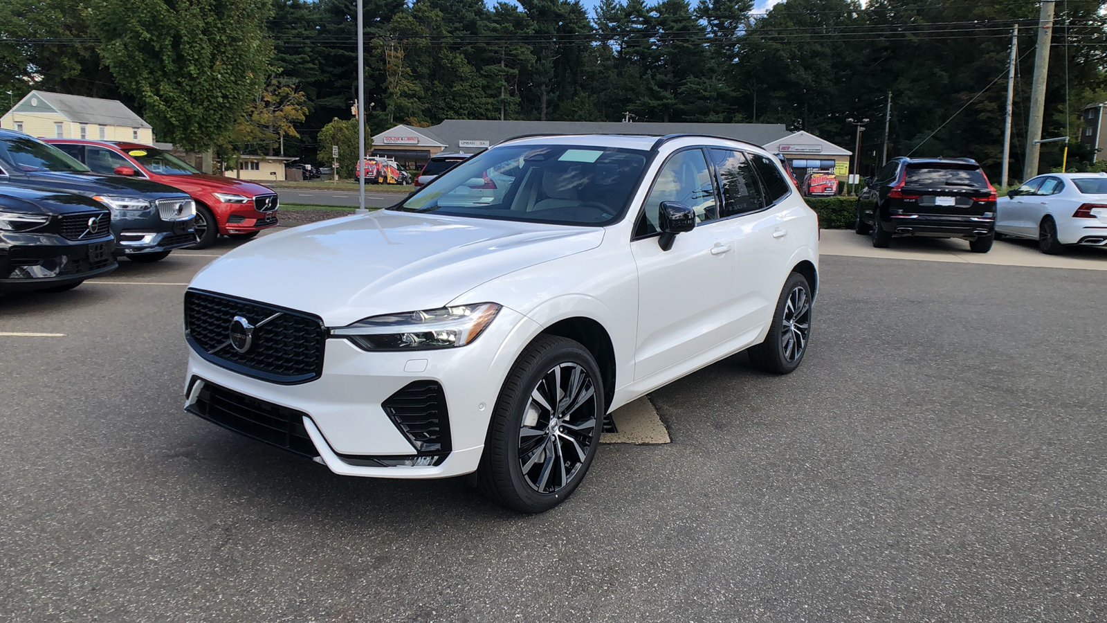 2025 Volvo XC60 Plus 3