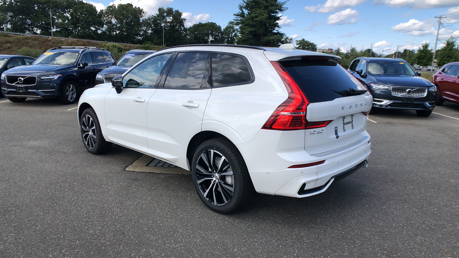 2025 Volvo XC60 Plus 5