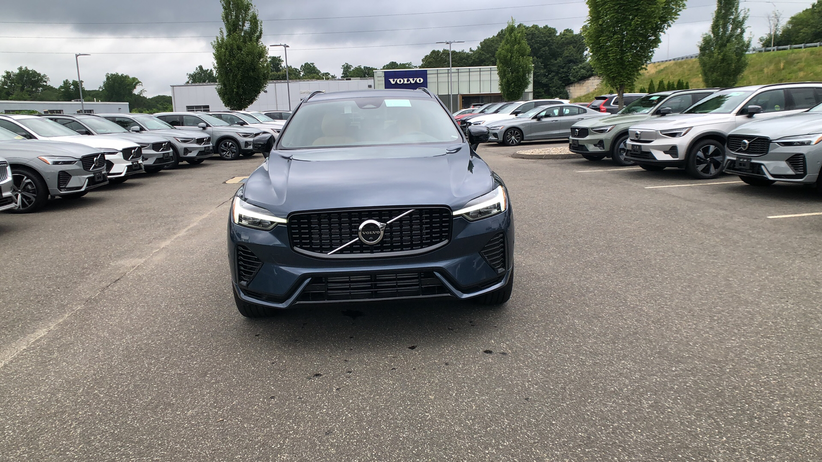 2025 Volvo XC60 Plug-In Hybrid Ultra 2