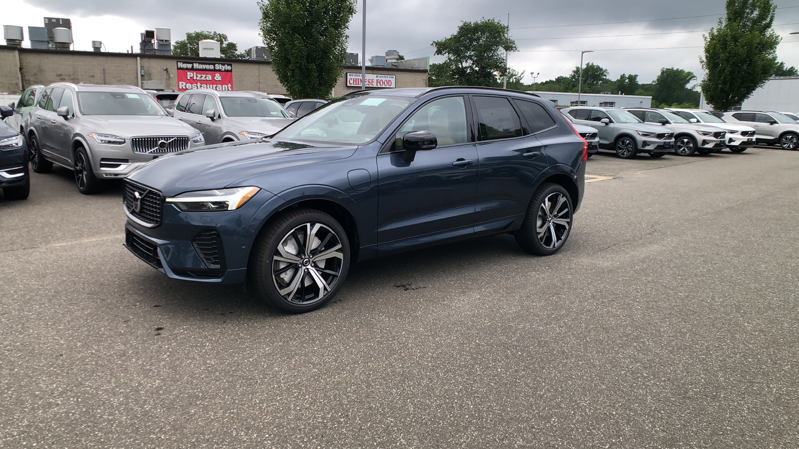 2025 Volvo XC60 Plug-In Hybrid Ultra 4