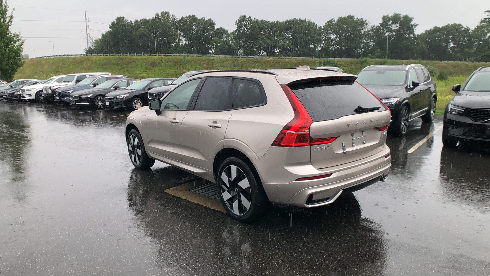 2025 Volvo XC60 Plug-In Hybrid Plus 6