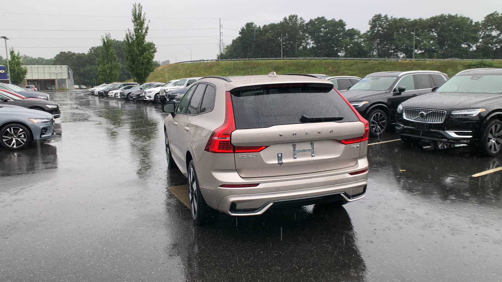 2025 Volvo XC60 Plug-In Hybrid Plus 7