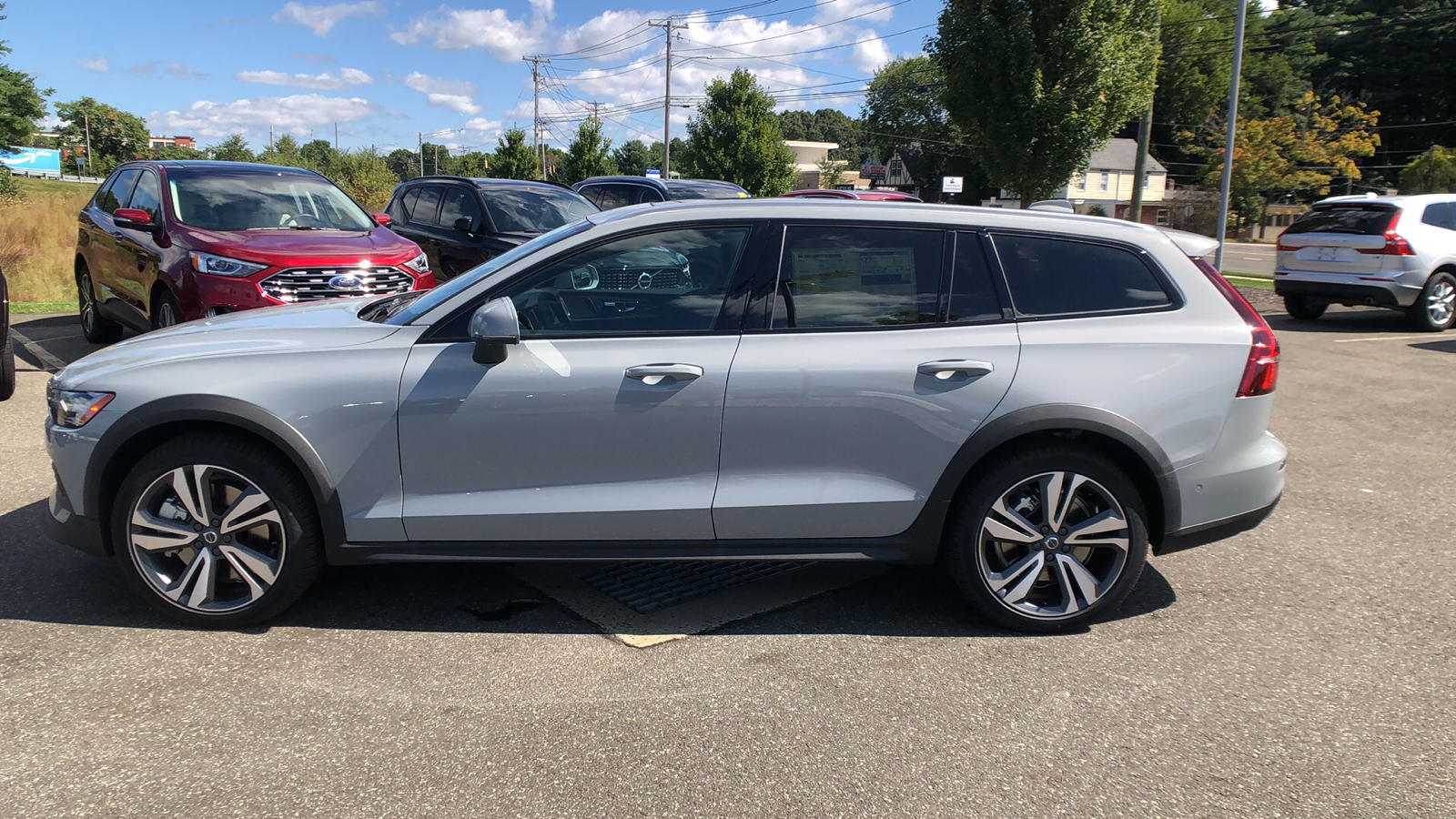 2025 Volvo V60 Cross Country Plus 4